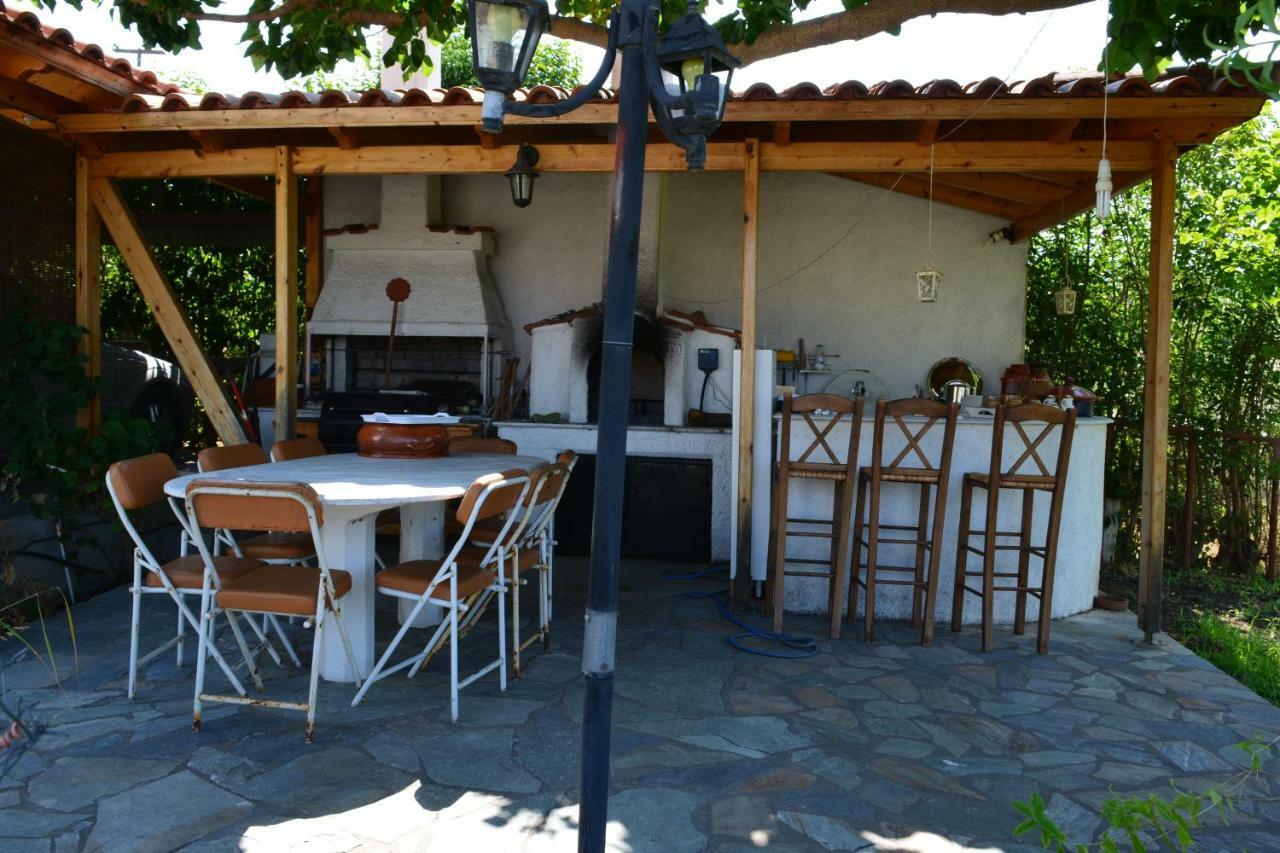 אדיפסוס Eleni'S Village Relaxation Home מראה חיצוני תמונה