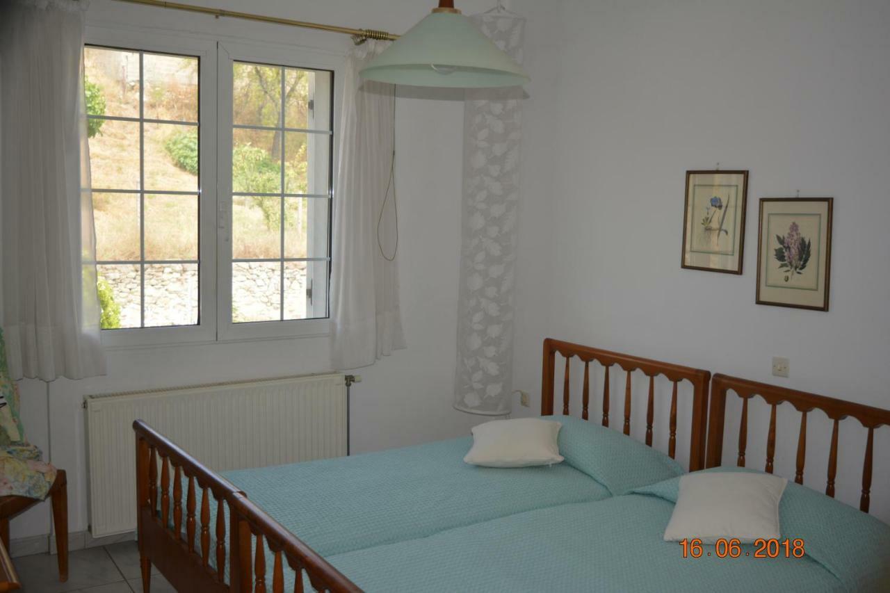 אדיפסוס Eleni'S Village Relaxation Home מראה חיצוני תמונה