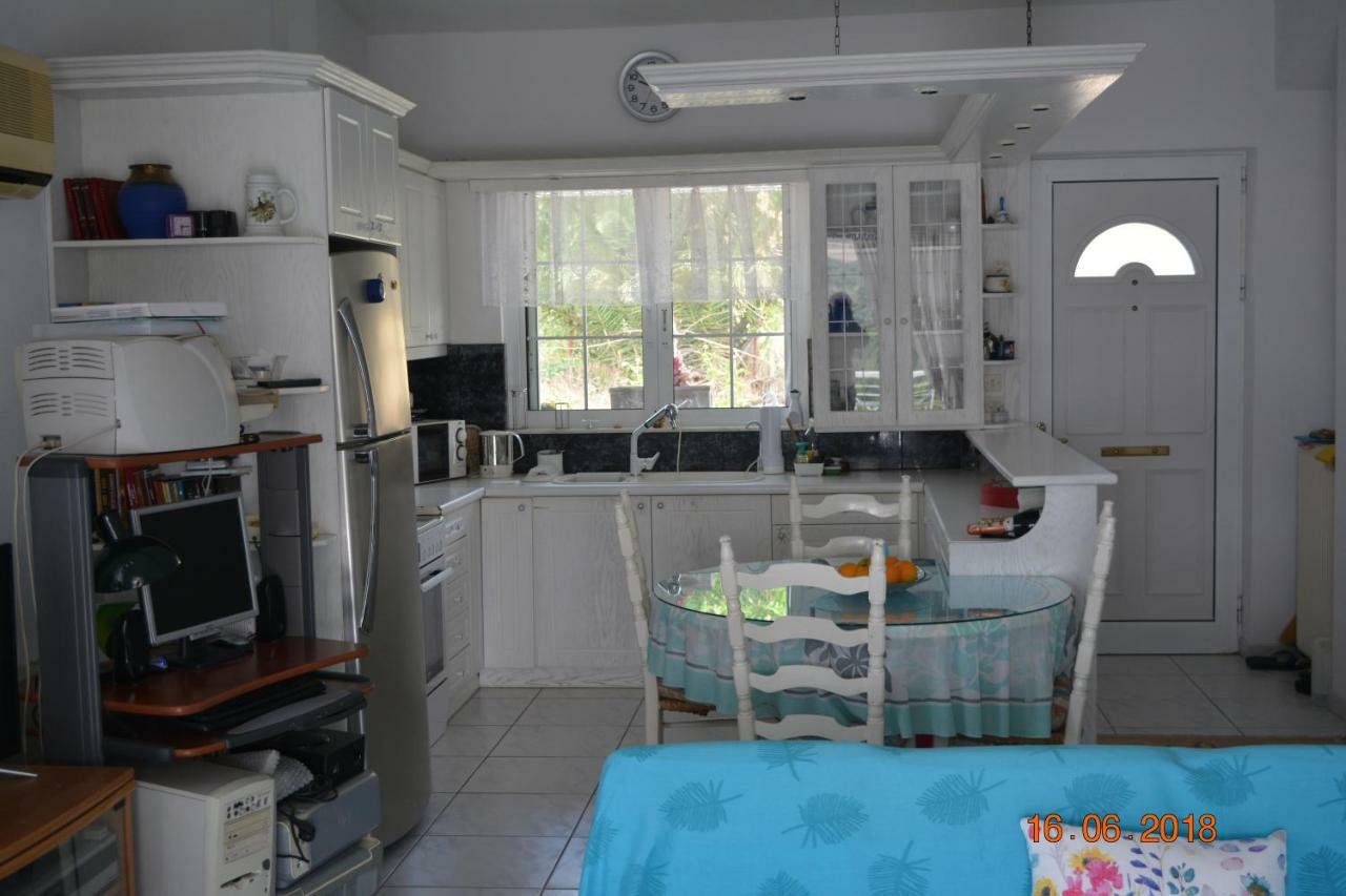 אדיפסוס Eleni'S Village Relaxation Home מראה חיצוני תמונה
